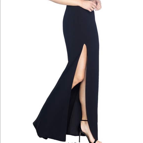 💕🎉HP🎉💕DTP Estella Crepe Trumpet GownNWT - Picture 3 of 10